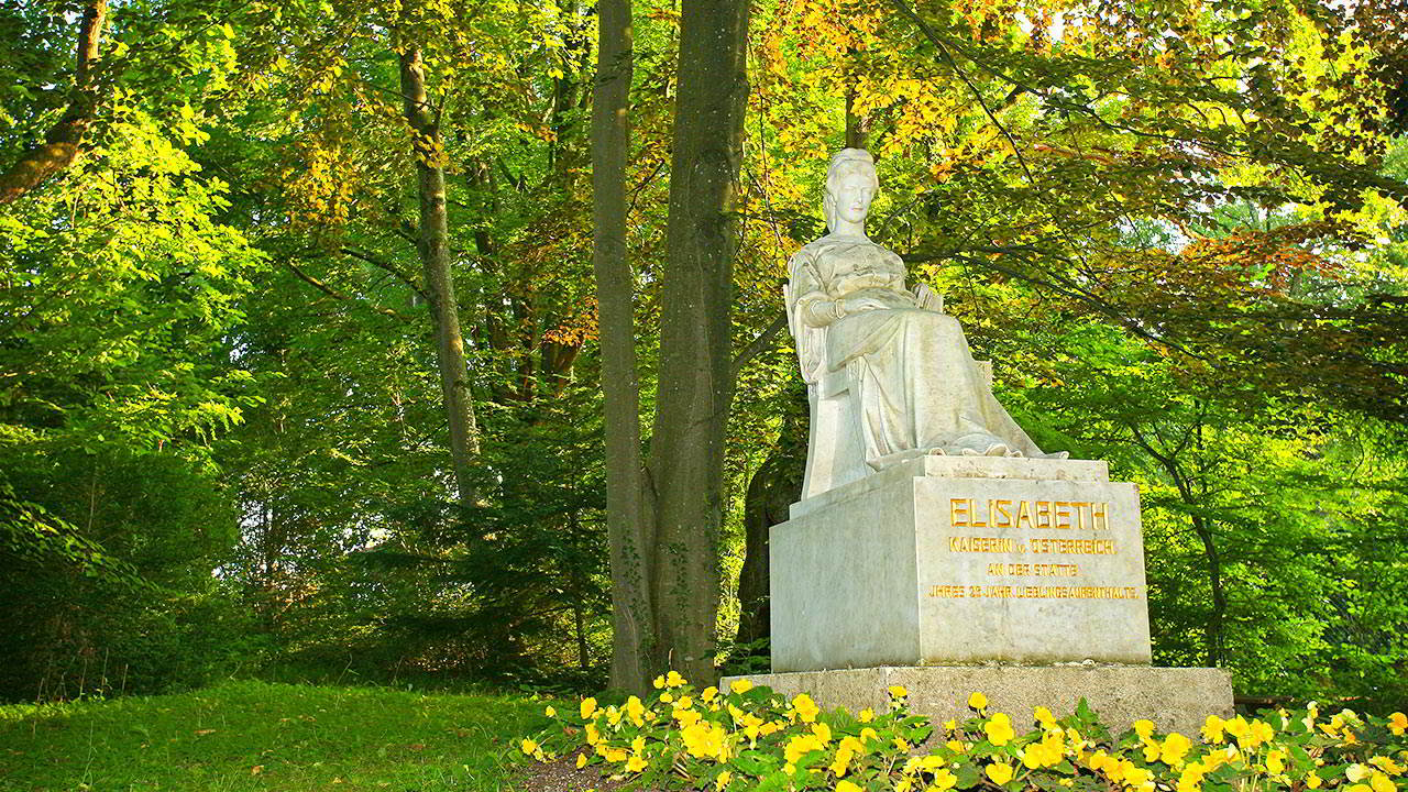 023-kaiserin-elisabeth-denkmal-im-park.jpg